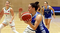 Rozehráva�ka Karolina �otolová ze �pan�lského Ferrolu se v utkání s SB� Ostrava...