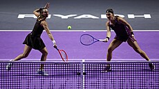 Timea Babosová a Luisa Stefaniová na Turnaji mistry