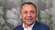 Spolumajitel firmy Fotbal HK 1905 Ivo Ulich hovo�í s noviná�i na zasedání...
