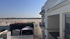 Rodina si d�m v Bahrajnu pronajímá.  