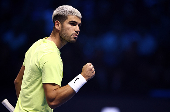 Carlos Alcaraz se raduje ze zisku vým�ny na Turnaji mistr�.