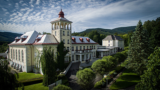 Do jeskyn� místo ordinace