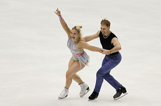 Natálie a Filip Taschlerovi b�hem rytmického tance na NHK Trophy.