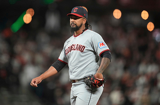 Clevelandský Emmanuel Clase v zápase MLB.