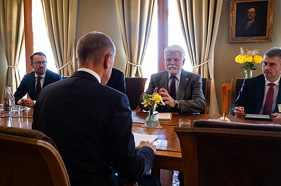 Prezident Petr Pavel se se�el s p�edsedou hnutí ANO Andrejem Babi�em.