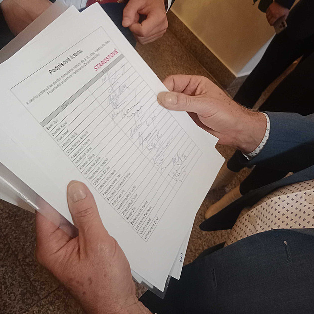 Mimořádná schůze kvůli Babišovi a střetu zájmů bude 27. listopadu