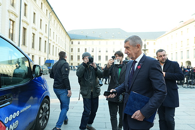 Babiš a Pavel – ani studená válka, ani studený mír, zatím spíš ozbrojená neutralita