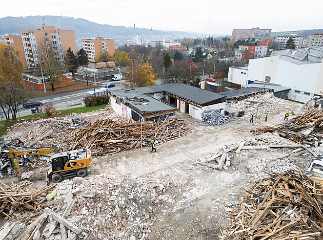 Zlínský symbol devadesátek mizí, ze Šmoulího města jsou hromady suti
