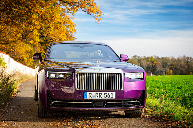 V rollsu: jsme hogo fogo, máme řidiče a chceme do sociální sítě miliardářů