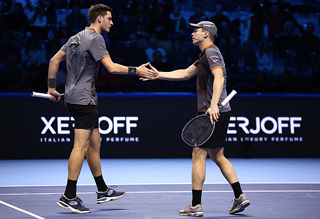 Sinner obhájil titul na Turnaji mistrů, v hvězdném finále zdolal Alcaraze