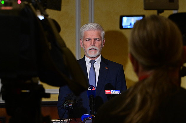 Rozsoudí ÚS sázku o prezidenta? Ne, to by musel reagovat na kompetenční žalobu