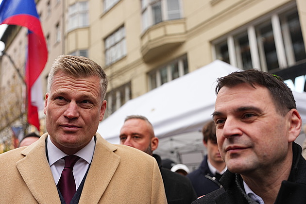 Začíná rozhodující bitva o Turka. Šéf Motoristů Macinka míří na Hrad