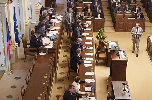 ODS maže svou minulost a se zbytkem opozice kašle na práci ve Sněmovně
