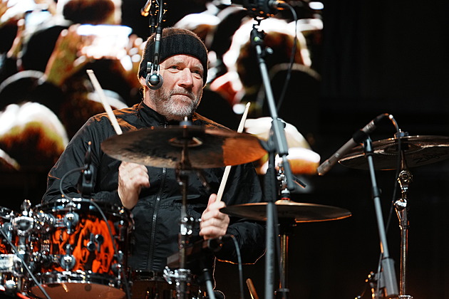 Oslavy 17. listopadu vrcholí koncertem v Praze. Na Národní třídě bylo sto tisíc lidí