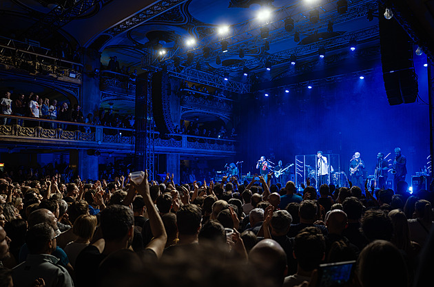 J.A.R. se loučili v pražské Lucerně. Bez Klempíře, ale s řadou speciálních hostů