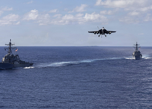 USA označí venezuelský kartel za teroristy. V Karibiku je největší letadlová loď