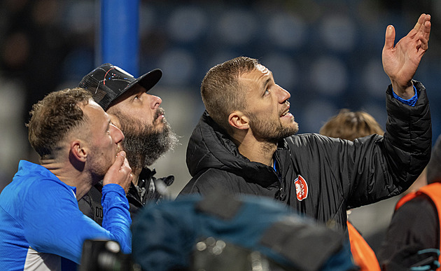 Proč Češi nešli na děkovačku? Necítili jsme jednotu, řekl Souček. Nedvěd se omlouval