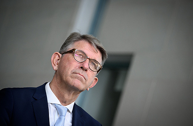 Mladým Němcům poví o zločinech diktatur hologramy. A co kolonie? ozvali se kritici