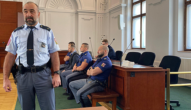 Přiznal vraždu milenky. Kauza exprimáře míří po odvoláních k vrchnímu soudu