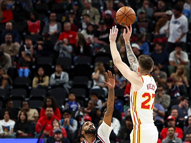 V�t Krej�� st��l� p�es Derricka Jonese Jr.