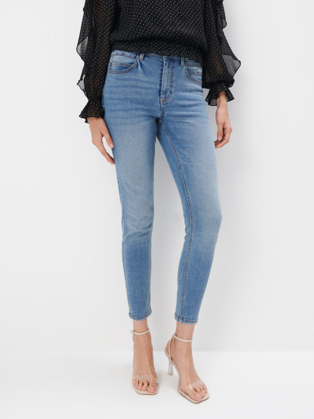 Jak kombinovat skinny jeans