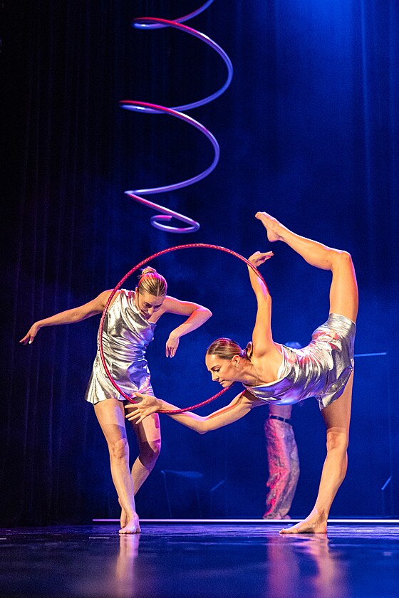 Nov� cirkus, humor a �vahy o konci sv�ta