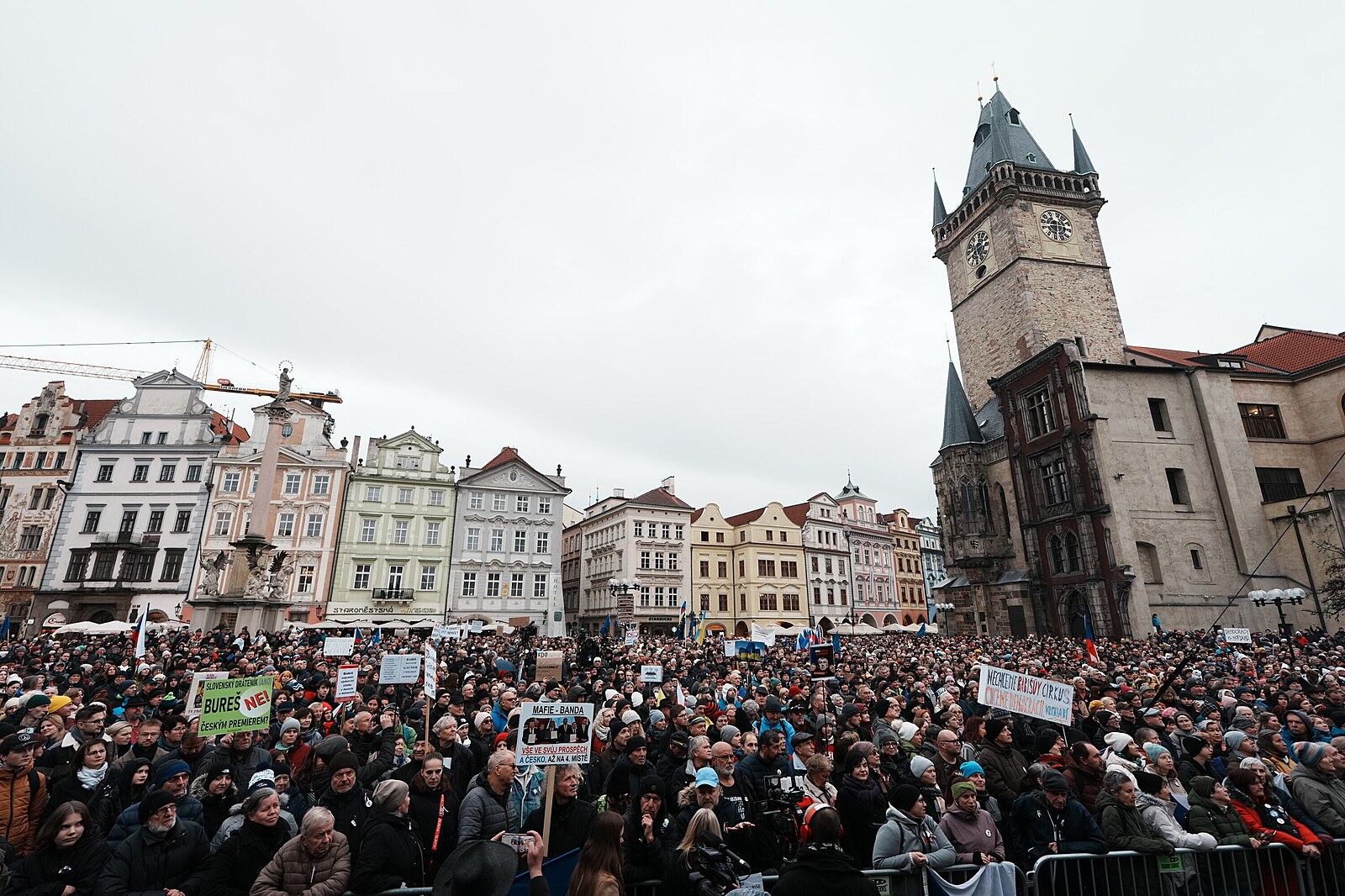 Centrum Prahy zasáhly protesty či pochod, oslavy 17. listopadu pokračují