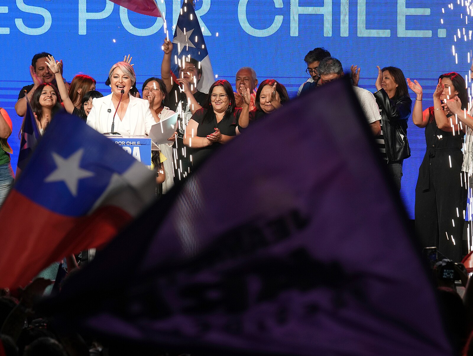 Ve druhém kole volby prezidenta v Chile se střetne komunistka s obdivovatelem Pinocheta