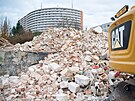 Pokra�uje demolice �moul�ho m�sta na nejv�t��m zl�nsk�m s�dli�ti Ji�n� Svahy....