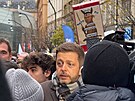 Vít Raku�an na Národní t�íd�. (17. listopadu 2025)