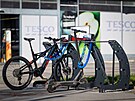 Karvin� zkou�� jako prvn� v zemi speci�ln� stojany na kola PR Lock. (18....