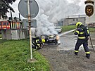 U po��ru osobn�ho automobilu v Napajedlech na Zl�nsku v sobotu zasahovali...