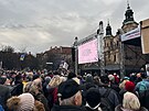 Na demonstraci Milionu chvilek proti vzniku vlády ANO, SPD a Motorist� na...