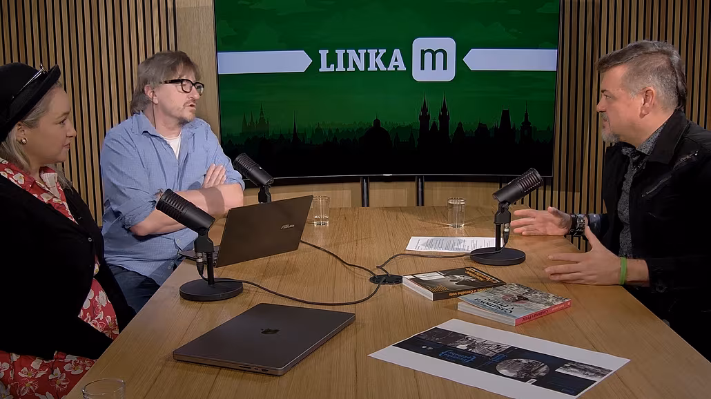 Helena Zahrádecká, Dan Hrubý a Petr Hole�ek v podcastu Linka M