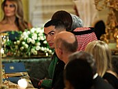 Hvzdny fotbalista Cristiano Ronaldo se v Bílém dom zúastnil slavnostní...