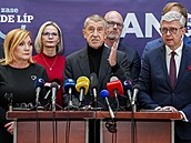 Tisková konference hnutí ANO. Na snímku Alena Schillerová, Andrej Babi a Karel...