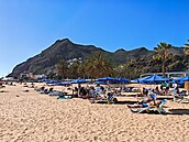 Pokuty za odnáení písku z pláí, které jinde psobí spíe jako podivná...