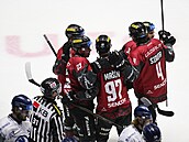 Hrái Sparty se radují z gólu do sít Plzn.