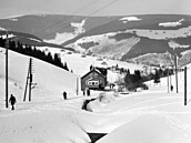 Cesta z Pece pod Snkou