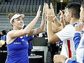 Linda Nosková slaví rozhodující bod v utkání baráe BJK Cupu proti Kolumbii.