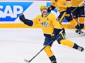 Filip Forsberg slaví branku v zápasu NHL Global Series ve Stockholmu.
