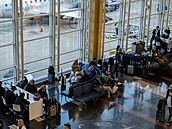 Cestující na Reaganov letiti ve Washingtonu (9. listopadu 2025)