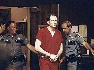 Mu� posedlý démony. Nakonec byl Daniel Rolling za vra�dy, které spáchal,...