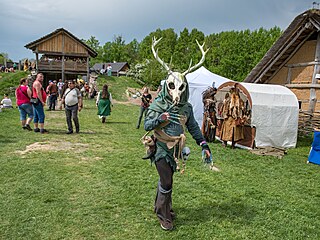 Keltský skanzen v Nasavrkách dlá skvlou reklamu mstu, ale nejbliím...