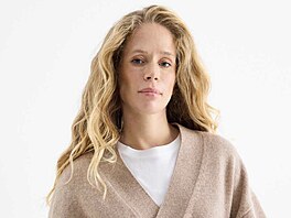 Zavinovací kardigan s p�ím�sí ka�míru je elegantní, krásn� vám vytvaruje...