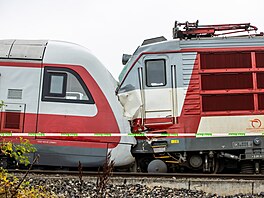 Následky elezniní nehody u slovenského Pezinku (10. listopadu 2025)