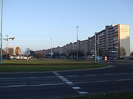 Falowiec z Trojm�stí � tedy ze Sopot, Gdyn� a Gda�sku � je tou nejdel�í obytnou...