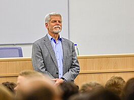 Prezident Petr Pavel debatuje se studenty Masarykovy univerzity. (18. listopadu...