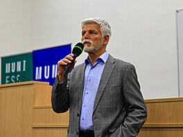 Prezident Petr Pavel debatuje se studenty Masarykovy univerzity. (18. listopadu...