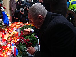 �esko si p�ipomíná výro�í sametové revoluce. Na Národní t�ídu dorazil p�edseda...